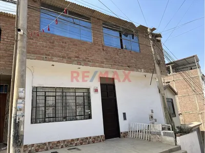 🔥 ¡Oportunidad En Chorrillos! Casa De 2 Pisos Con Potencial Ideal Para Vivir O Invertir 🔥