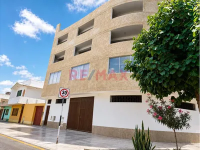 San Martin De Porres - Local Comercial  De 205 M2 - Alquiler En Primer Piso Cuadrante De La Av Canta Callao Y Av. Tantamayo
