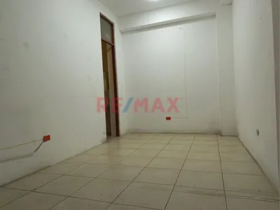 Local Comercial en alquiler · Av. Emancipación 452, Lima · 16 m²