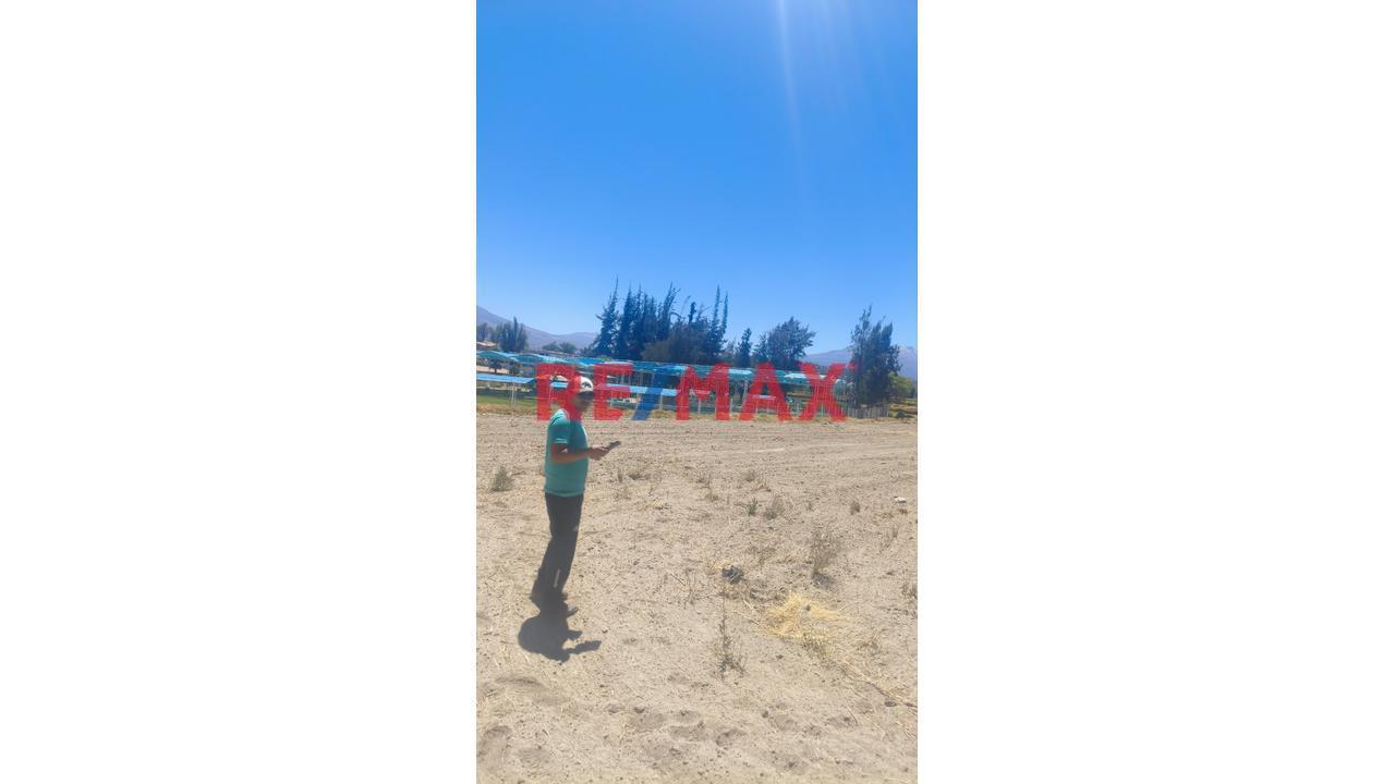 ¡Gran Oportunidad De Inversión! 🏡 Terreno En Venta En Condominio "La Pradera De Bustamante" (Arequipa)