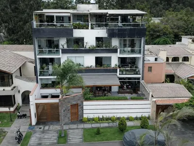 Departamento en venta · Aurora, Miraflores · 234 m², 4 dorm.