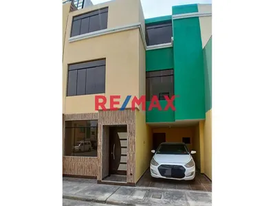 🏡 Casa En Alquiler – Urb. San Isidro, Trujillo 🔑