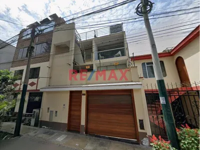 Vendo Departamento 111 M2 En 2Do Piso Frente A Parque En Surco