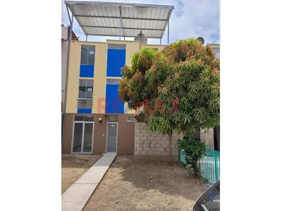 Venta De Casa En Urbanizacion Condominio Catacaos Jiron Flor De Retama 103 Lote 9