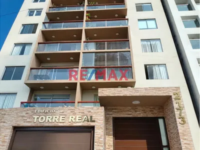 Amplio Departamento De 96 M² Con Balcón, Excelente Vista Y Distribución