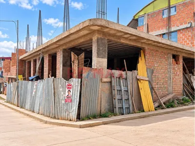 🏡✨ ¡Terreno En Esquina Con Construcción Y Doble Acceso En Cusco!