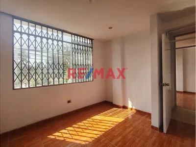 Departamento En Venta Piso 2 Frente A Parque Y Cerca A Las Avenidas Principales 🏡