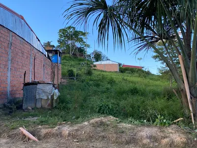 Terreno 200 m²