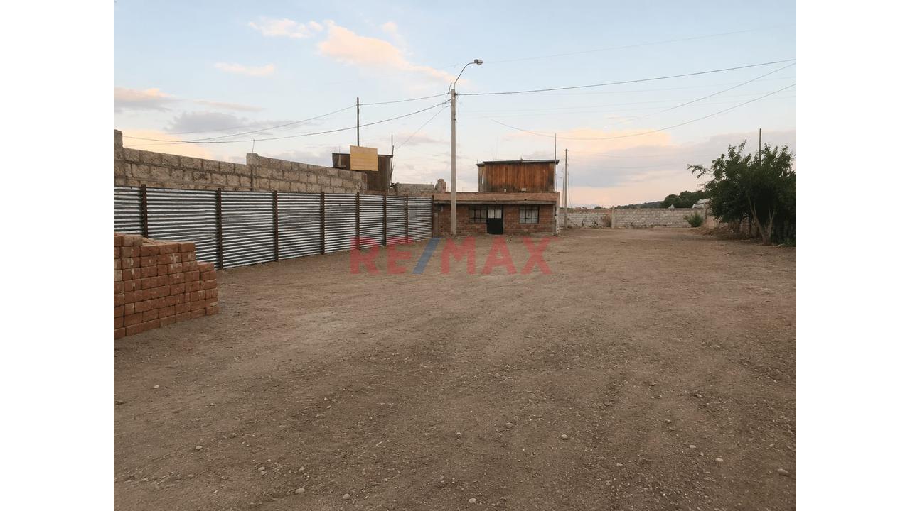 Gran Terreno Urbano De 540 M² En Esquina – Cerrito Huayrapampa, J.L.B. Y Rivero