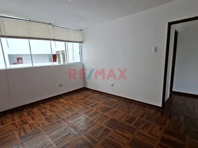 Departamento En Alquiler - Espacioso Y Acogedor