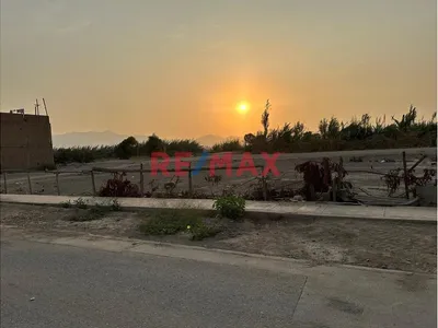 Venta De Terreno 120M2 Frente A Parque Carabayllo