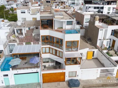 Venta de Casa de Playa en Punta Hermosa - Lima 9 Dormitorios 