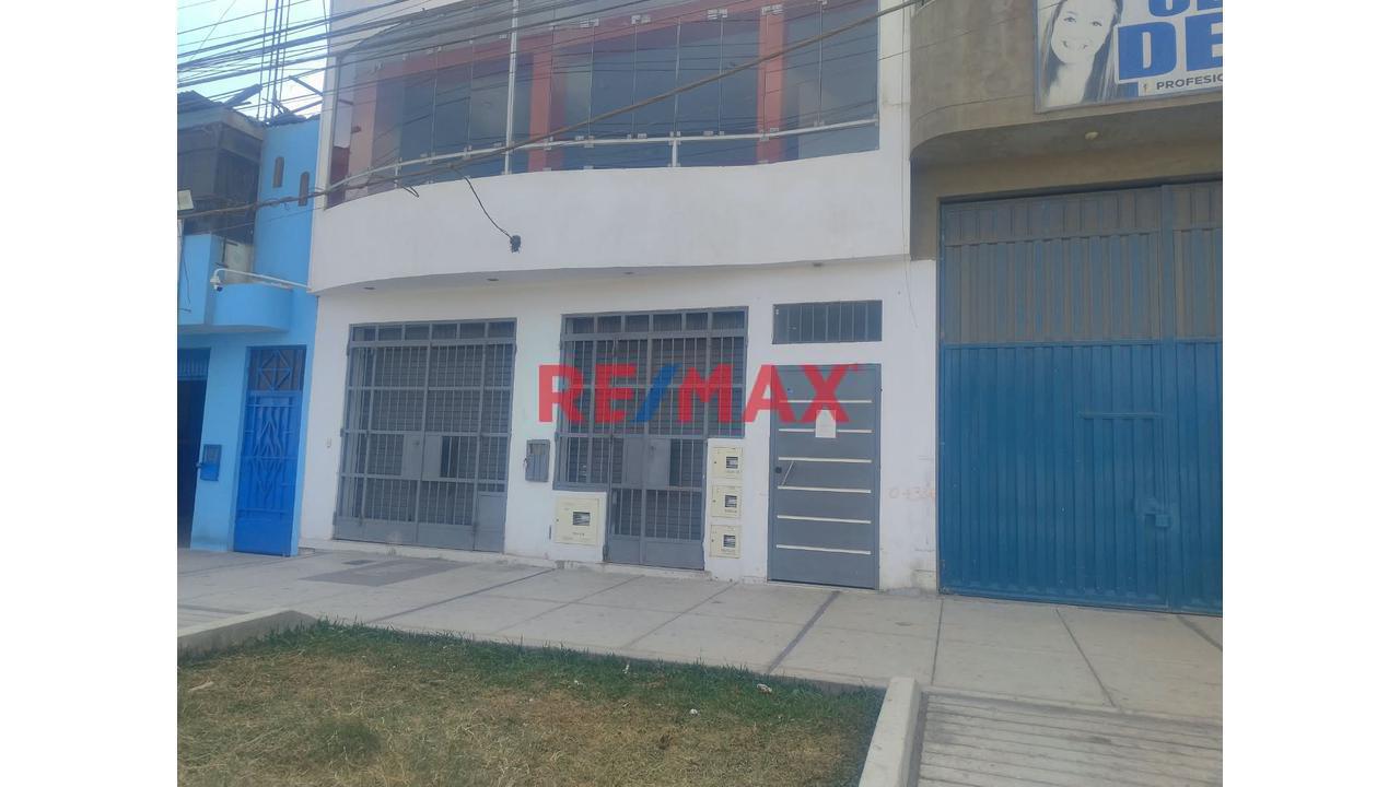 ¡Local De Estreno De 220 M² En Av. Carlos Izaguirre! Ideal Para Tu Negocio 1Er Piso