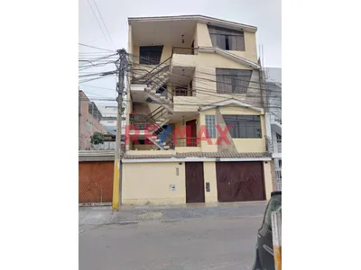 Oportunidad De Inversion !! Casa Comercial 4 Pisos