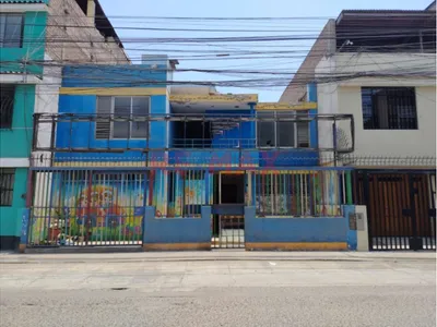 Venta De Casa Como Terreno En San Juan De Miraflores