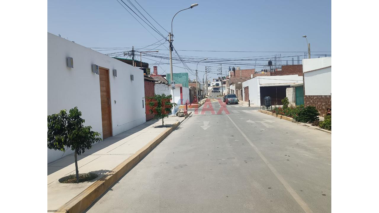 Casa Venta En Playa Arica / Dos Departamentos En Primer Piso Con Cochera