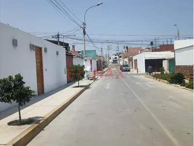 Casa Venta En Playa Arica / Dos Departamentos En Primer Piso Con Cochera