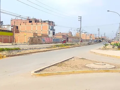 Venta De Terreno Comercial 200M2 En Avenida Tres Carabayllo