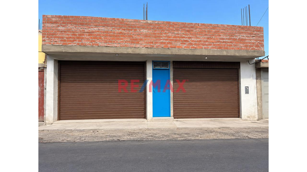 Casa De 2 Pisos Con 2 Tiendas En Av. Principal Ideal Para Vivienda Y Negocio Miraflores