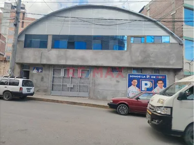 🏢 Local Comercial En Alquiler – 180 M² | Av. José Olaya
