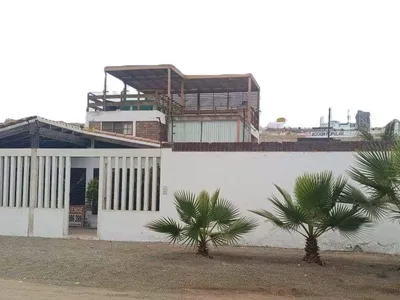 Venta de Casa de Playa en Punta Negra - Lima 4 Dormitorios 