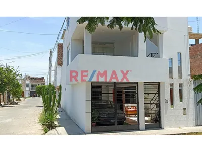 🏡 ¡Departamento En Venta En 1Er Piso En Las Palmeras – Vive Con Confort Y Seguridad!