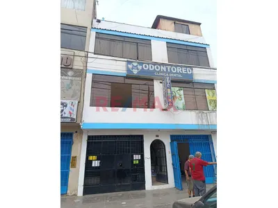 Oficina En Alquiler 2Do Piso En Plena Avenida Naranjal