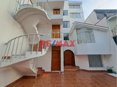 🏡 Departamento En Alquiler – Surco