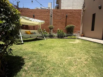 Venta de Casa en Cayma - Arequipa 5 Dormitorios 