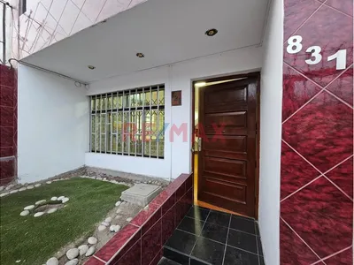 Casa De 3 Pisos En Alquiler Para Empresas, Oficinas O Vivienda En Excelente Ubicación De San Juan De Miraflores
