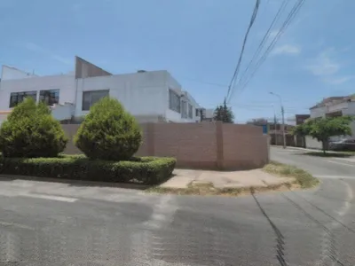 Venta de Casa en Chorrillos - Lima 4 Dormitorios