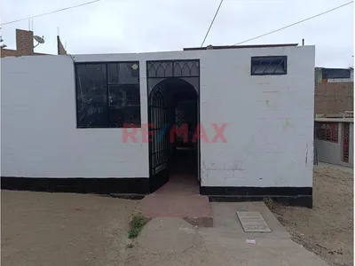 Venta De Casa En Ciudad Del Deporte Como Terreno