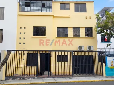 Alquiler De Casa / Oficina Con Cochera En Miraflores