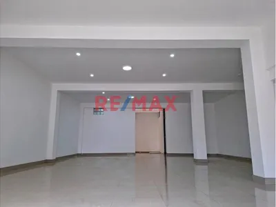 Local Comercial En Alquiler De 120 M2 De Estreno