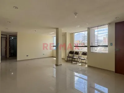 ¡Vivir Frente A La Unsa Y Al Lado Del Mall Lambramani Sí Es Posible! 📍✨