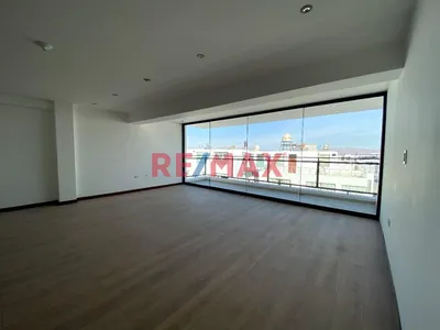 166 M2 Que Lo Tienen Todo Para Ti, Como 4 Dormitorios Y Un Estudio!