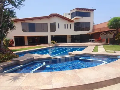 Venta de Casa en La Molina - Lima 5 Dormitorios