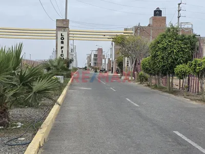 Terreno De 127.20 M2 En La I Etapa De La Urb. Los Ficus