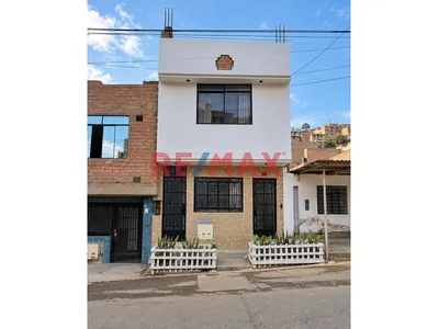 Casa En Venta En Carabayllo | Potencial Para Vivienda Y Alquiler
