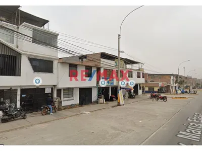 Se Vende Casa Como Terreno En Avenida - 140 M2