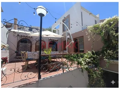 Alquiler De Local (Casa Comercial) En Urb. La Señorial De Cayma