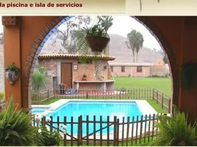 Venta de Casa de Campo en Pachacamac - Lima 5 Dormitorios 