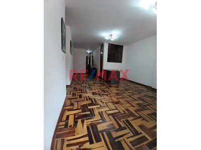 Venta Amplio Departamento 1Er Piso