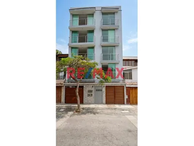 Se Vende Acogedor Y Funcional Departamento En Cercado De Lima