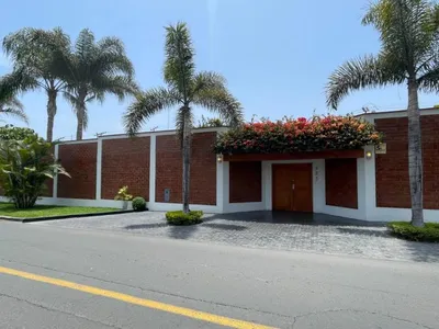 Venta de Casa en La Molina - Lima 4 Dormitorios