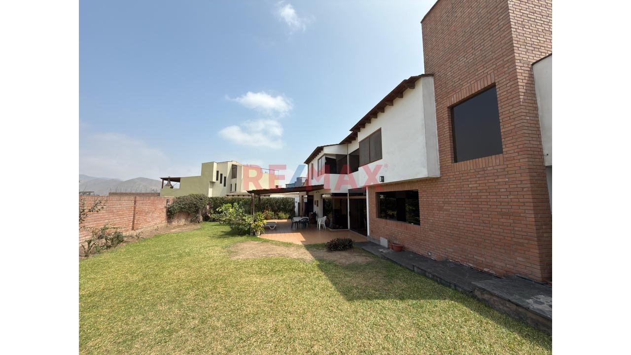 Exclusiva Residencia Premium En La Planicie | 822.01 M²+ Departamento.