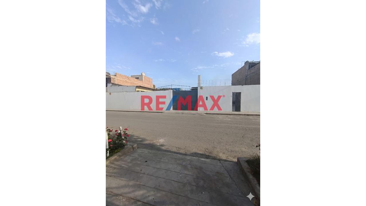Oportunidad!  Se Alquila Local Comercial/735 M2/Urb Santa Isabel/S/.6,000 Soles