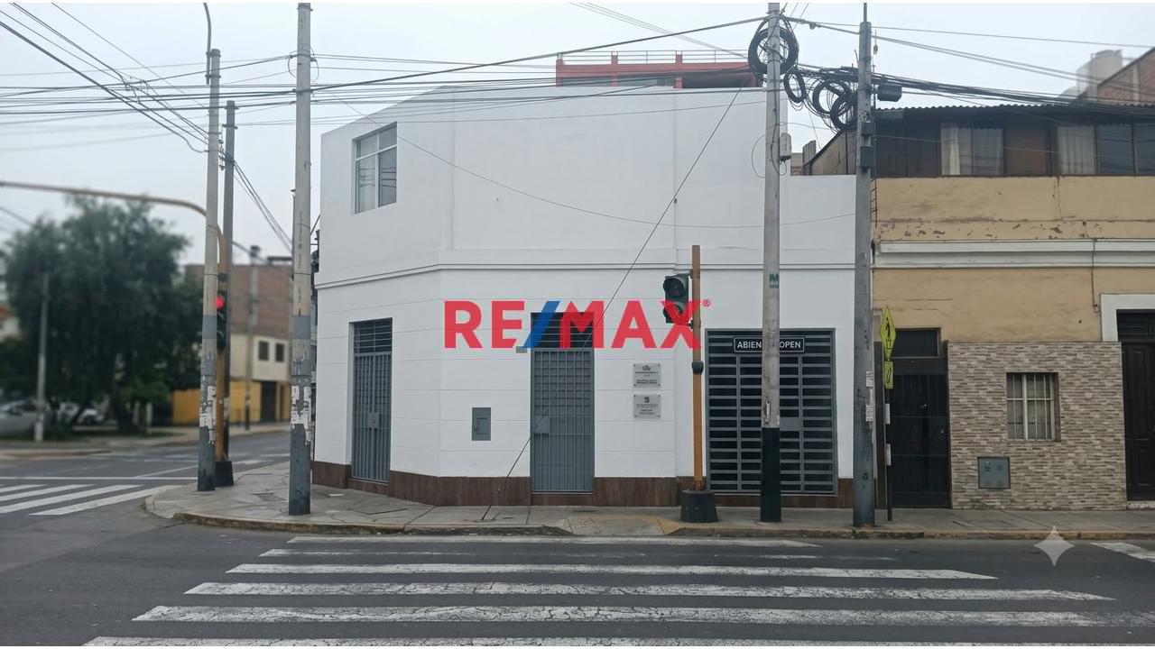 Local Comercial U Oficina En Alquiler Santa Beatriz, El Espacio Que Tu Negocio Necesita En  Una Ubicacion Estrategica