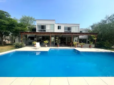 Venta de Casa en Pachacamac - Lima 5 Dormitorios 