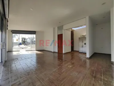 Local En Zona Comercial – Óvalo De La Florida, Subtanjalla